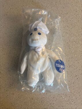 Vintage Pillsbury doughboy stuffy from the 1980s